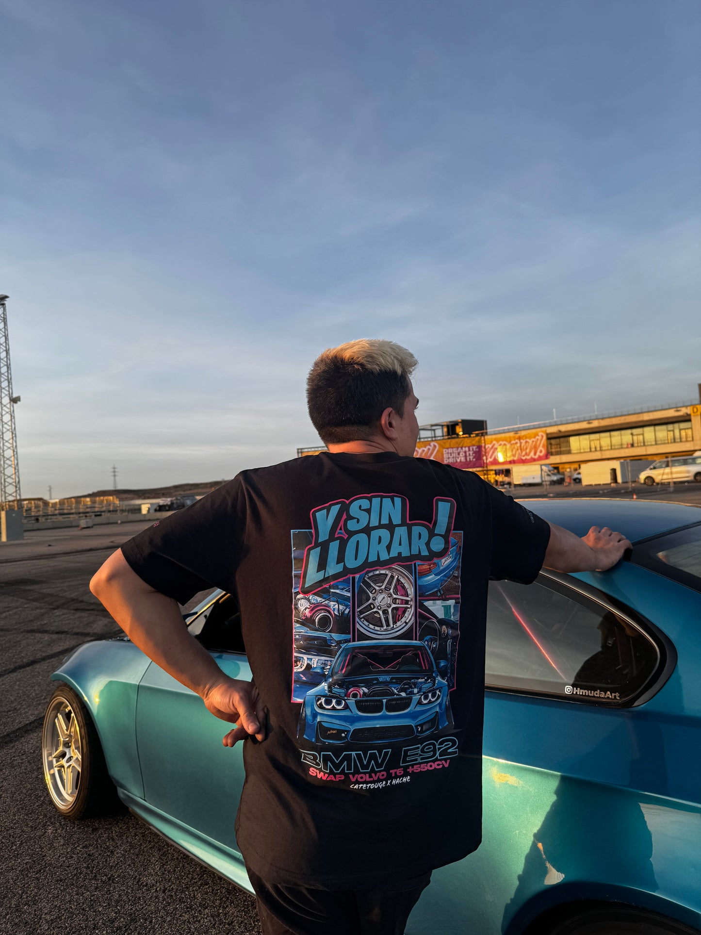 Y sin llorar! Black Hoodie